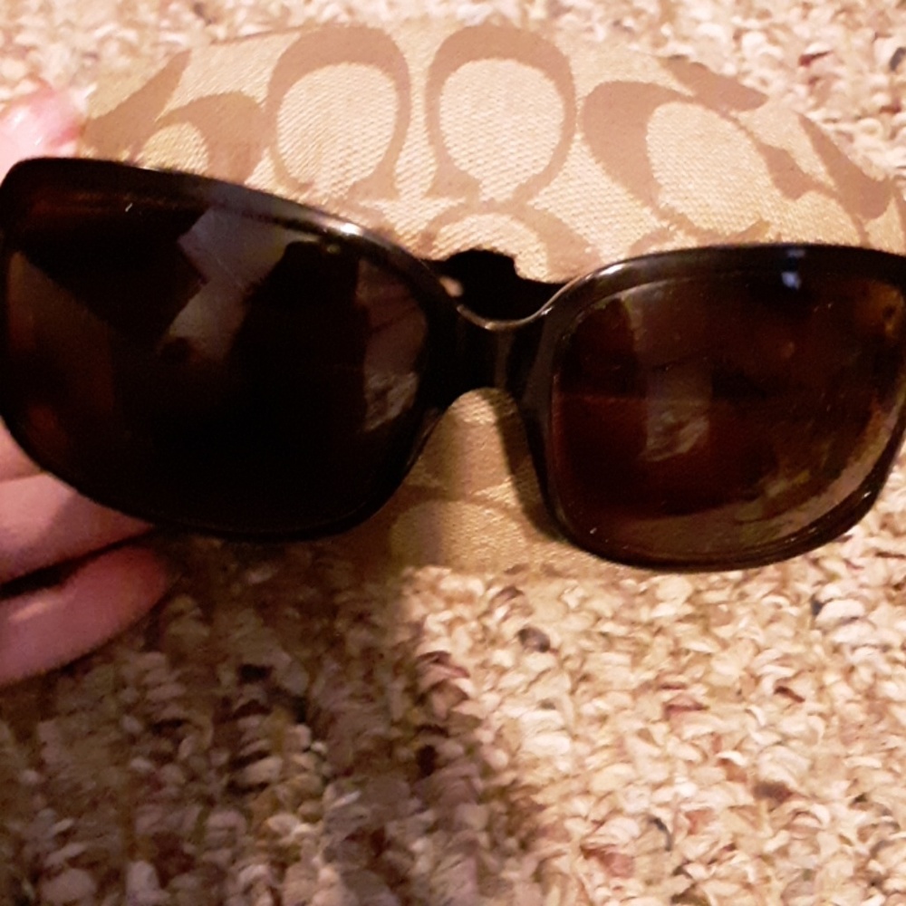 Coach sunglasses - Picture 2 of 2
